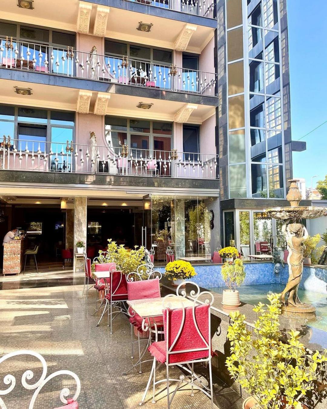 Hotel Elysee Тирана Екстер'єр фото