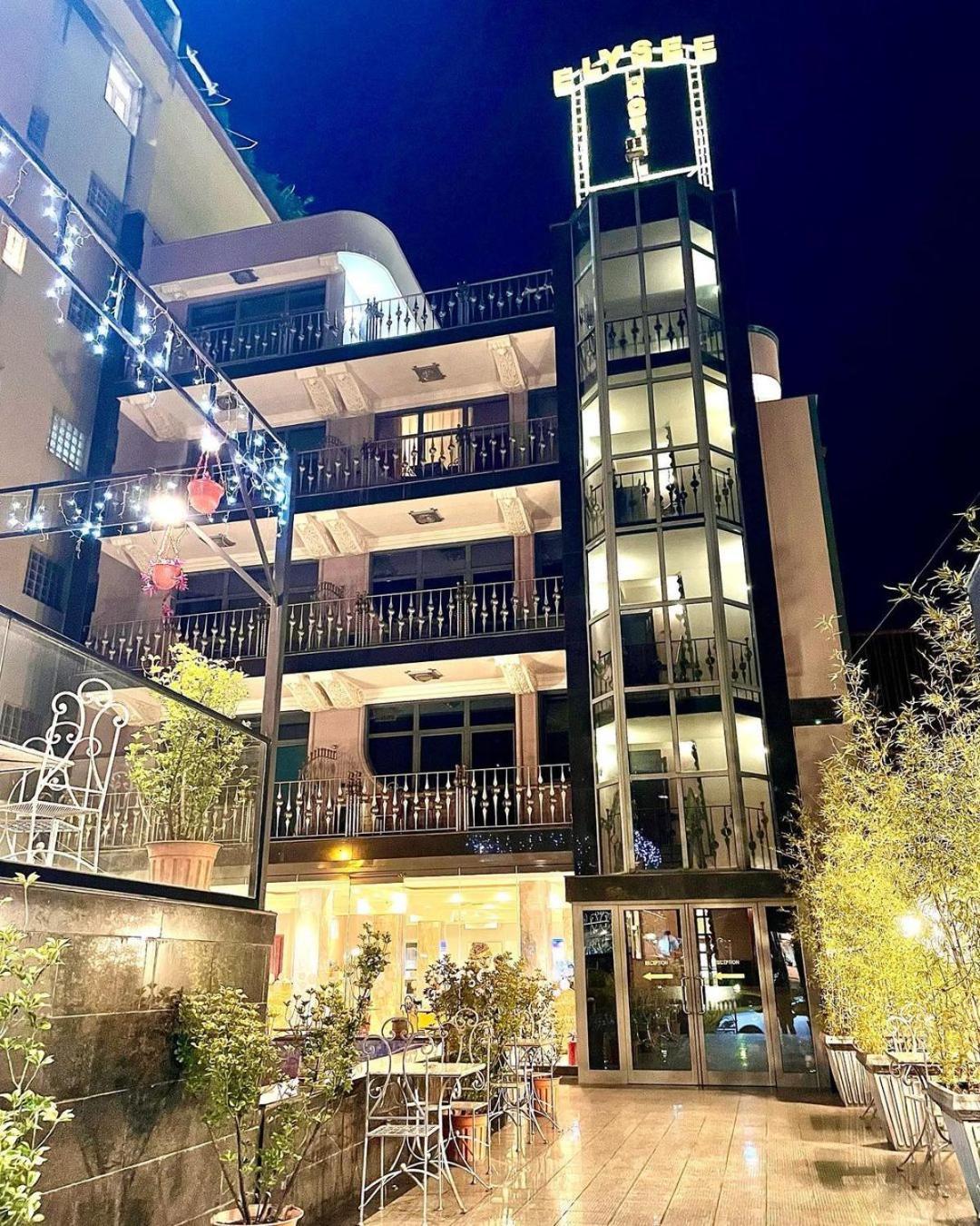 Hotel Elysee Тирана Екстер'єр фото