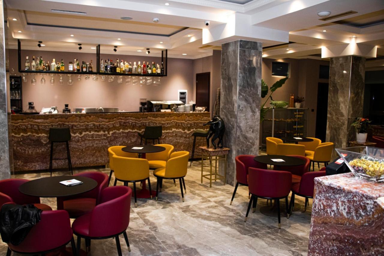 Hotel Elysee Тирана Екстер'єр фото